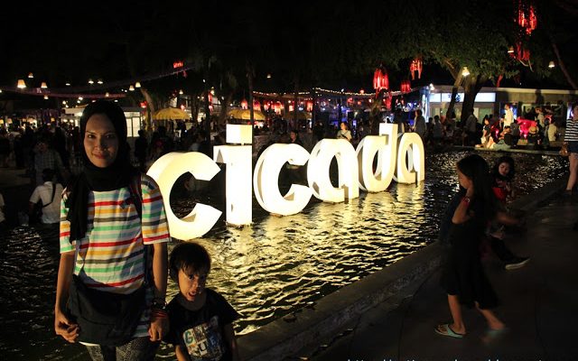 Thailand - Laos: Day 4 - Part 7 -  Cicada Night Market  in Hua Hin