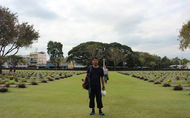 Thailand - Laos Travel: Day 7 - Part 4 -  War Cemetary  and  Thai-Burma Research Center  in Kanchanaburi