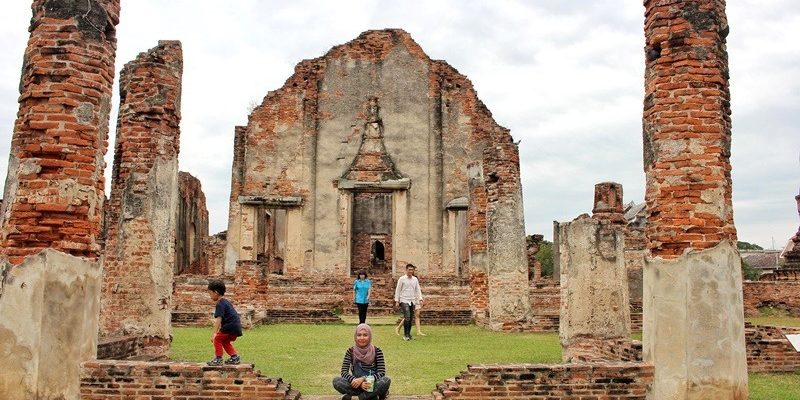 Thailand - Laos: Day 10 - Part 4 - Wat Nakhon Kosa & Wat Phra Si Ratana Maha That