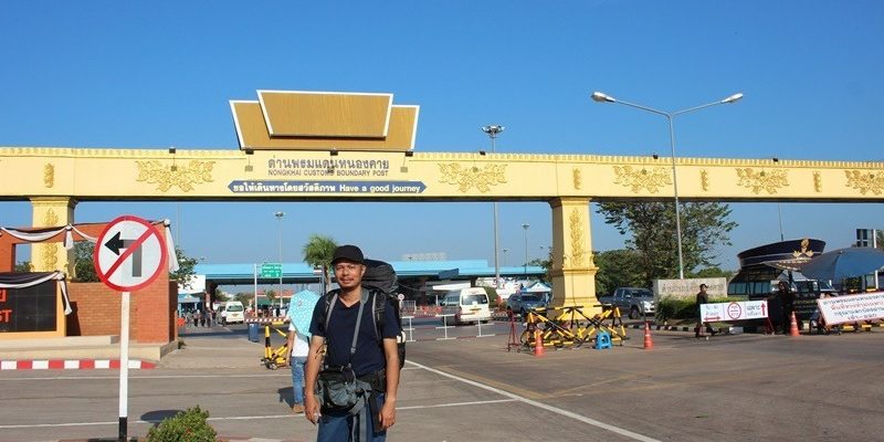 Thailand - Laos Travel: Day 12 - Part 1 - Good Morning Nong Khai, Border Crossing & Hello Vientiane!